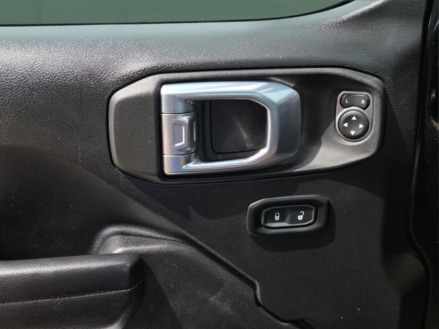 Used 2021 Black Jeep Rubicon image 23