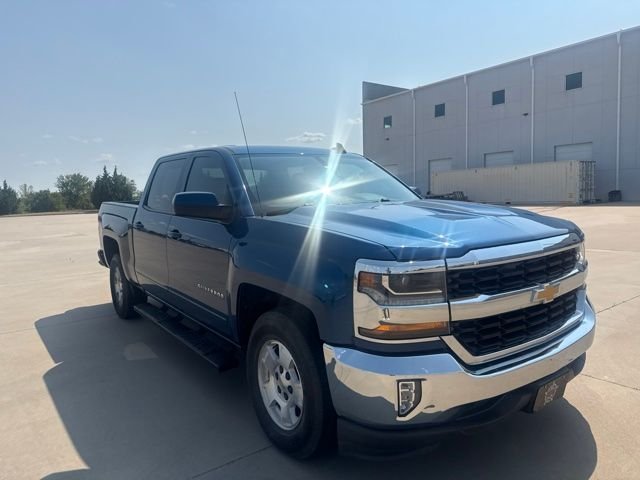 Used 2017 Blue Chevrolet LT image 3