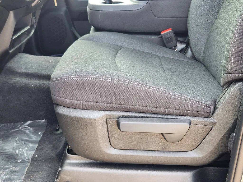 New 2026 Ceramic Gray Clearcoat RAM Tradesman image 18