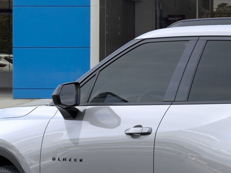 2025 Chevrolet Blazer 2LT - Photo 12
