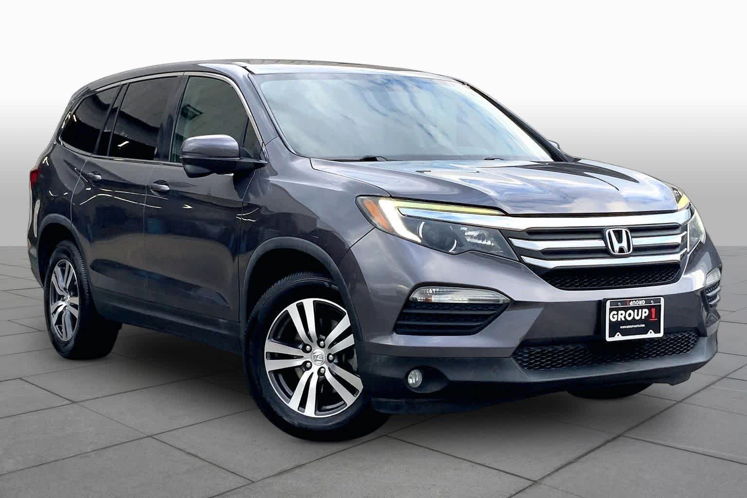 Used 2017 Crystal Black Pearl Honda EX-L image 3