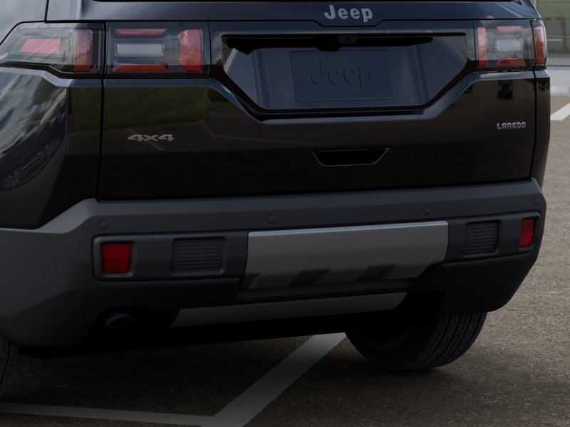 New 2026 Diamond Black Crystal Pearl-Coat Exterior Paint Jeep Laredo image 39
