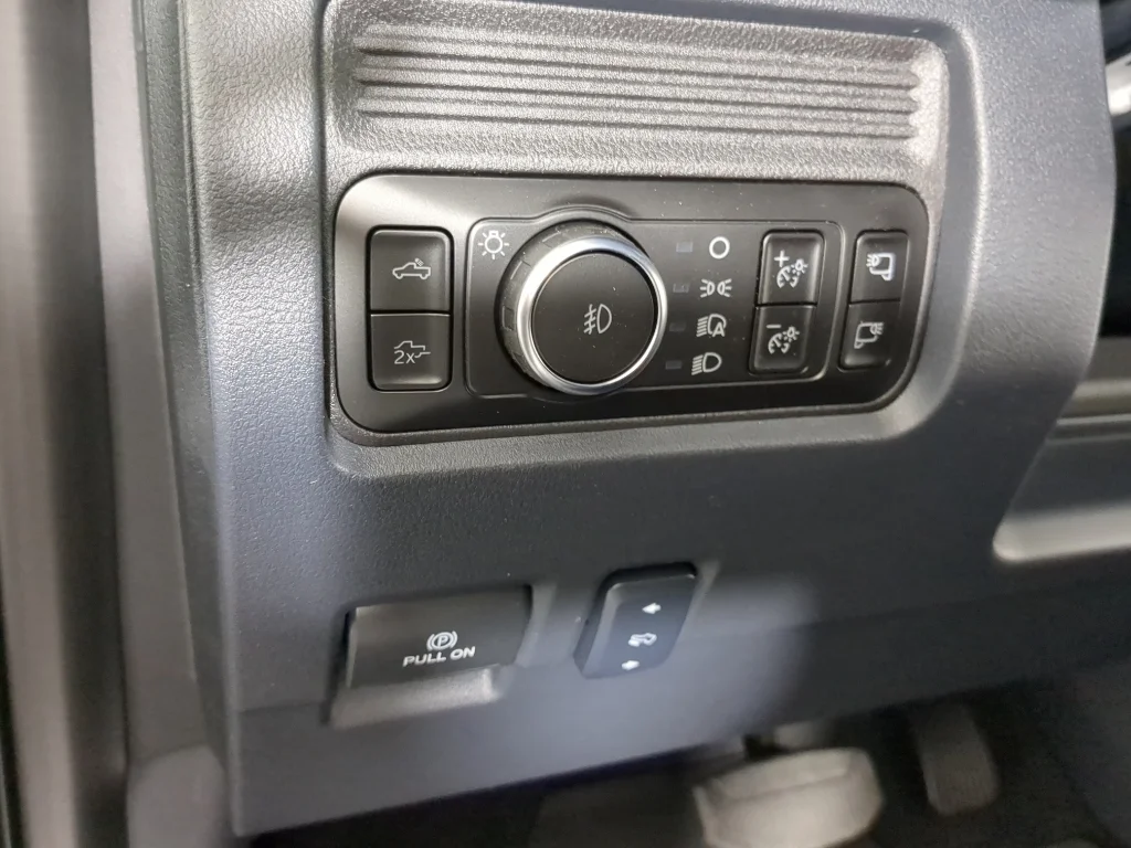 New 2026 Agate Black Metallic Ford F-350® Lariat® image 26