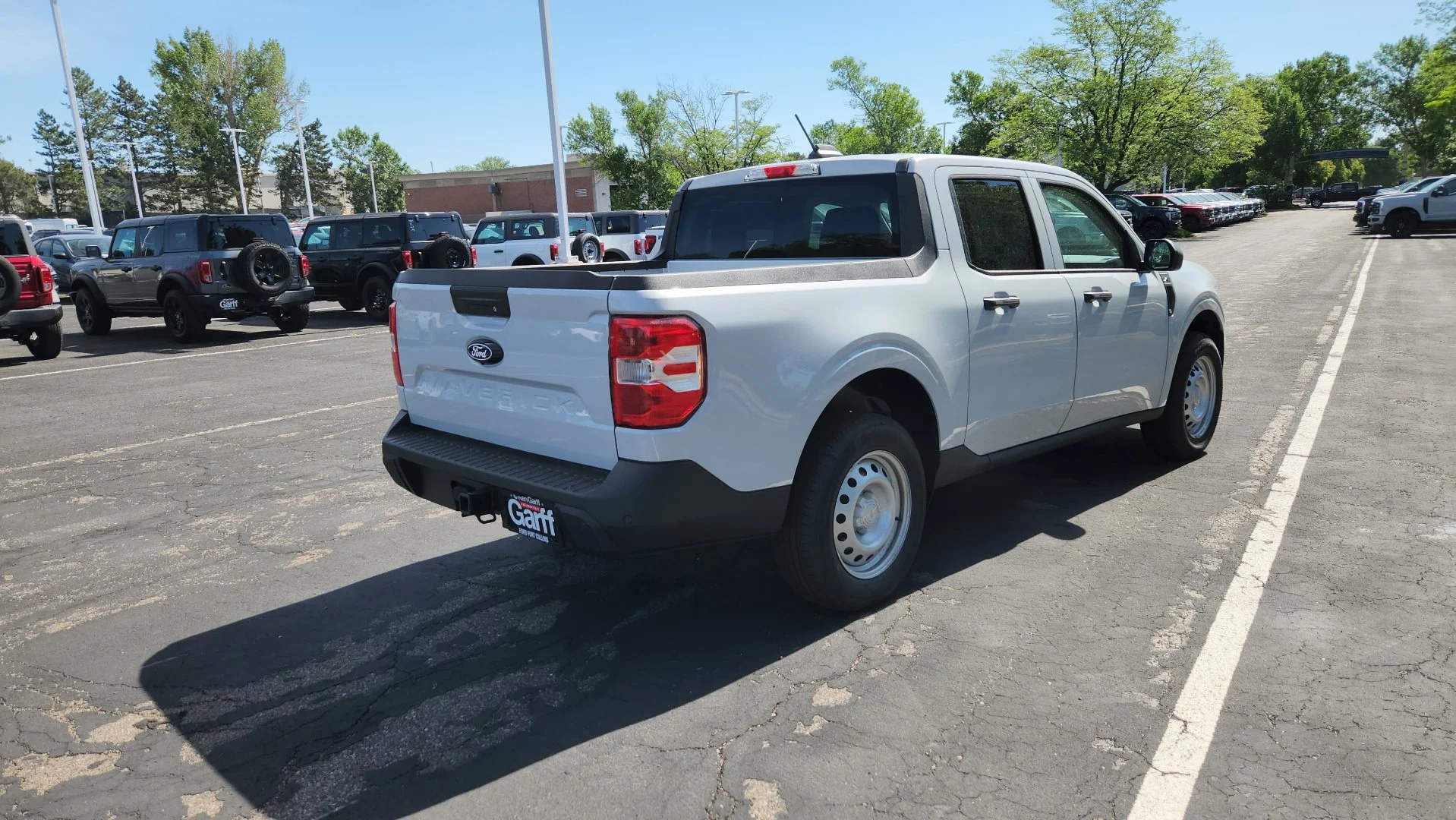 New 2026 Space White Metallic Ford XL image 7