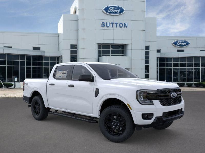 New 2025 Oxford White Ford XLT image 7