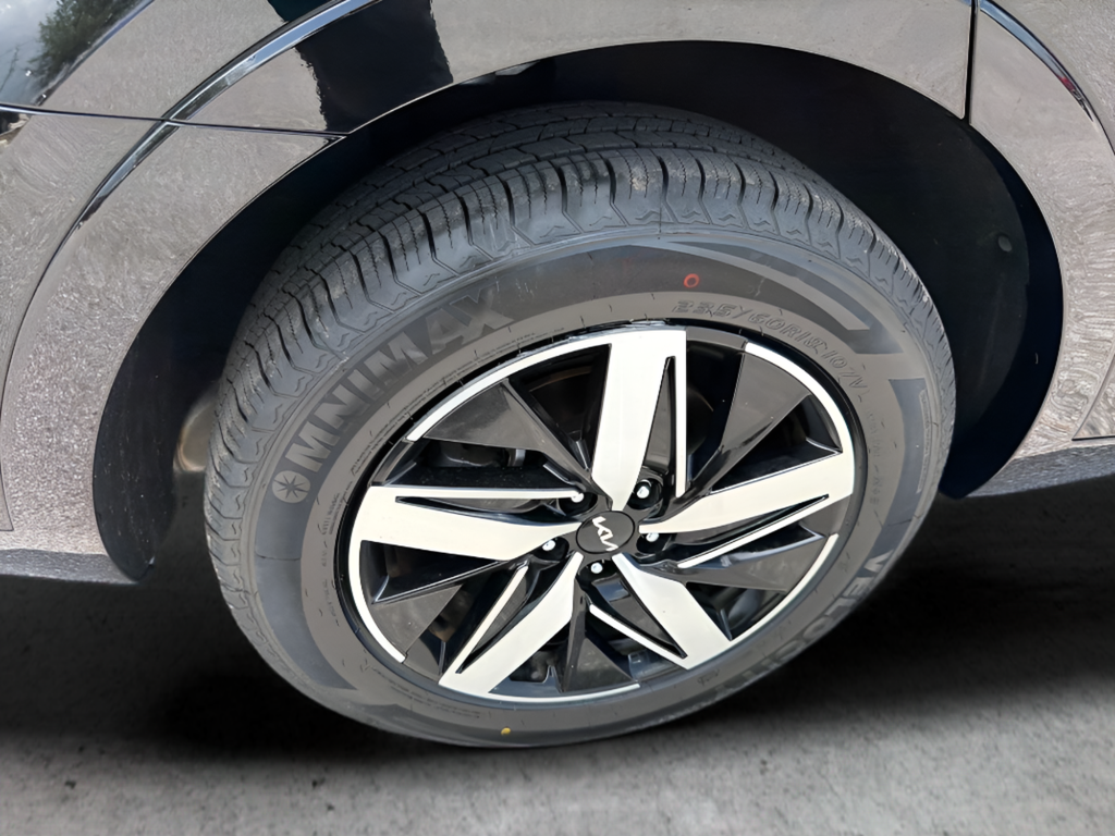 Used 2023 Black Kia EX image 55