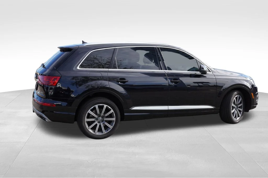 Used 2018 Black Audi 3.0T Prestige image 4