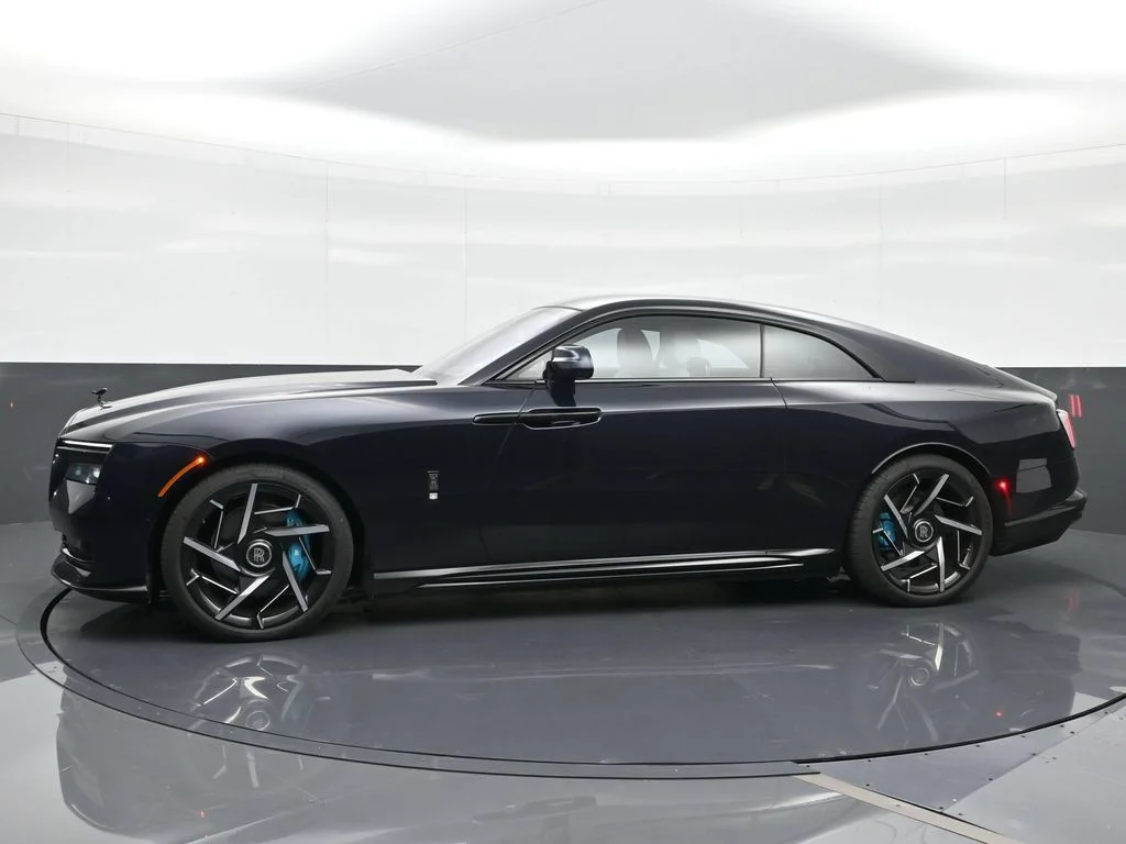 Used 2025 Black Rolls-Royce  image 3