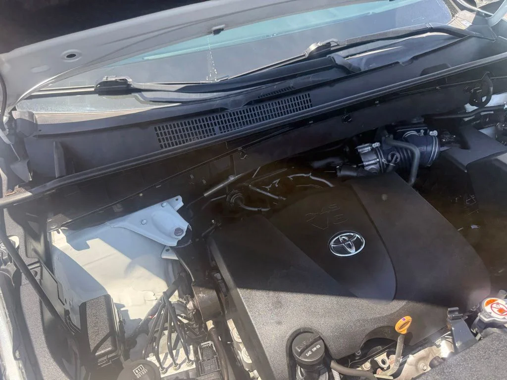 Certified Used 2019 Blizzard Pearl Toyota XLE image 62