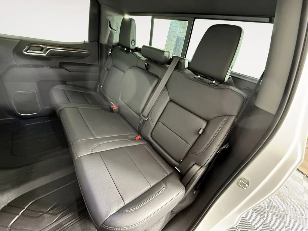 Used 2023 Summit White Chevrolet RST image 13
