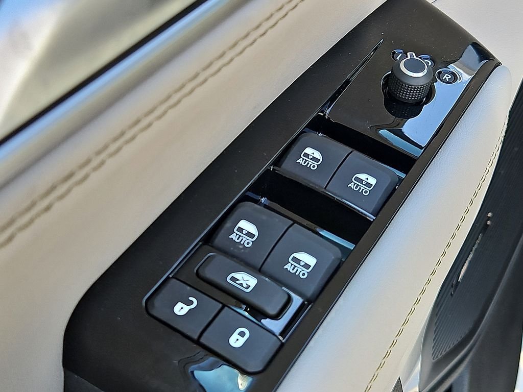 2025 Jeep Wagoneer Series I - Photo 13