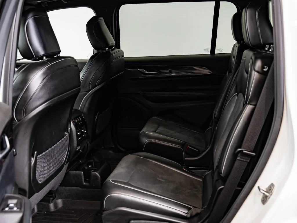 Used 2023 Bright White Clearcoat Jeep Altitude image 43
