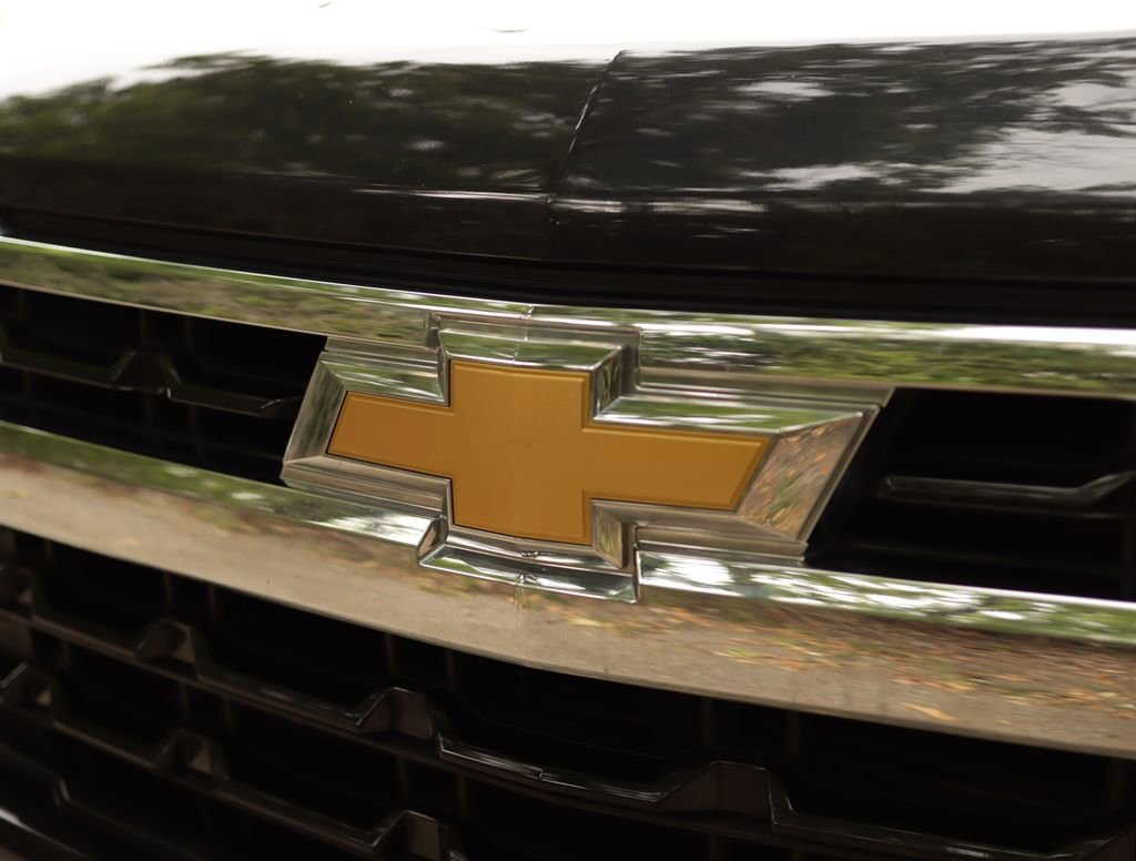 Used 2024 Dark Ash Metallic Chevrolet LT (2FL) image 31