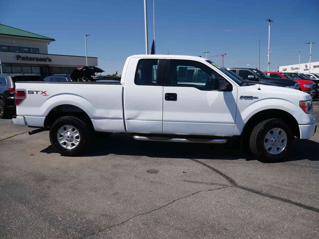 Used 2012  Ford XL image 19