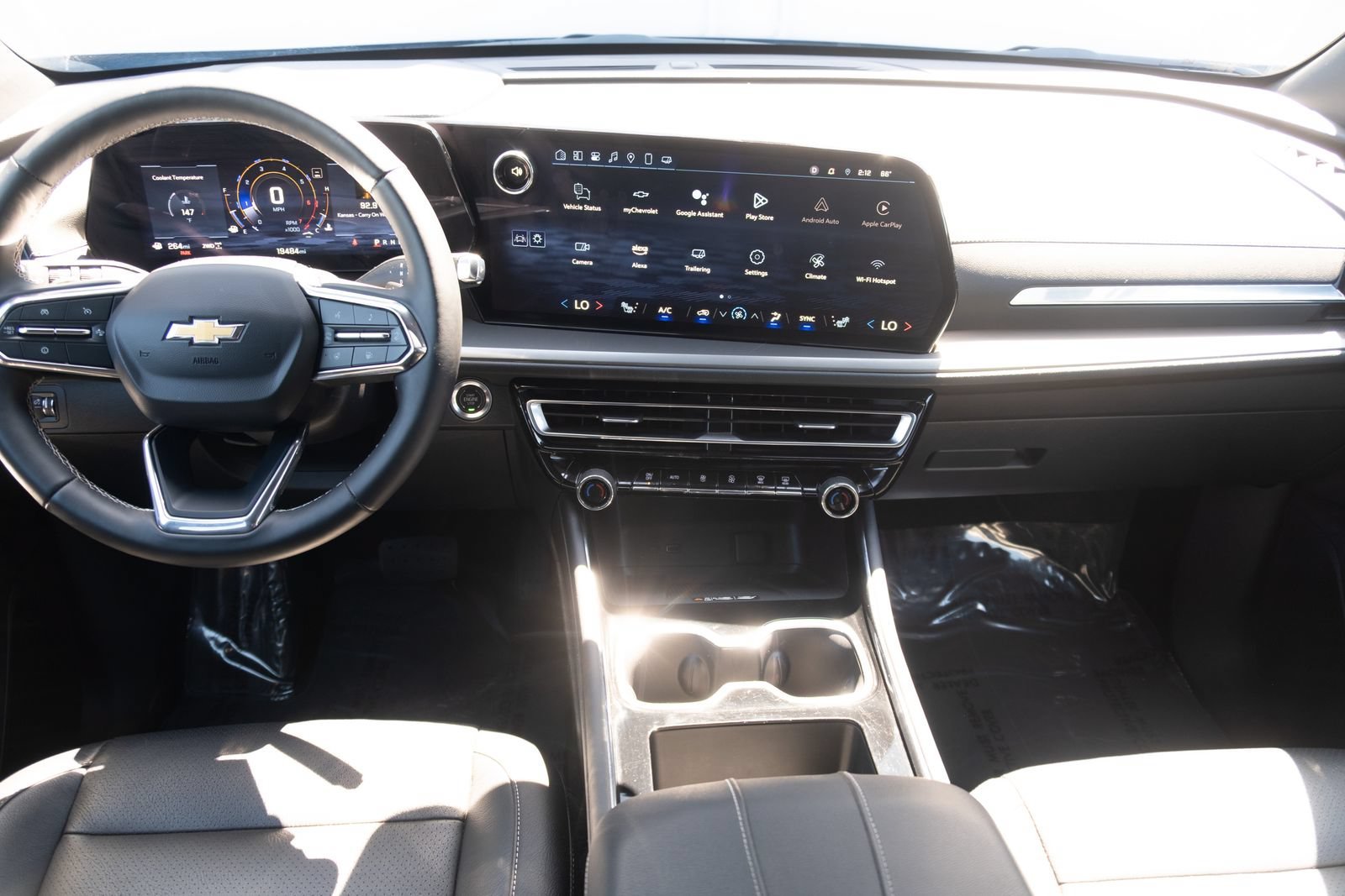 Used 2025 Lakeshore Blue Metallic Chevrolet LT image 18