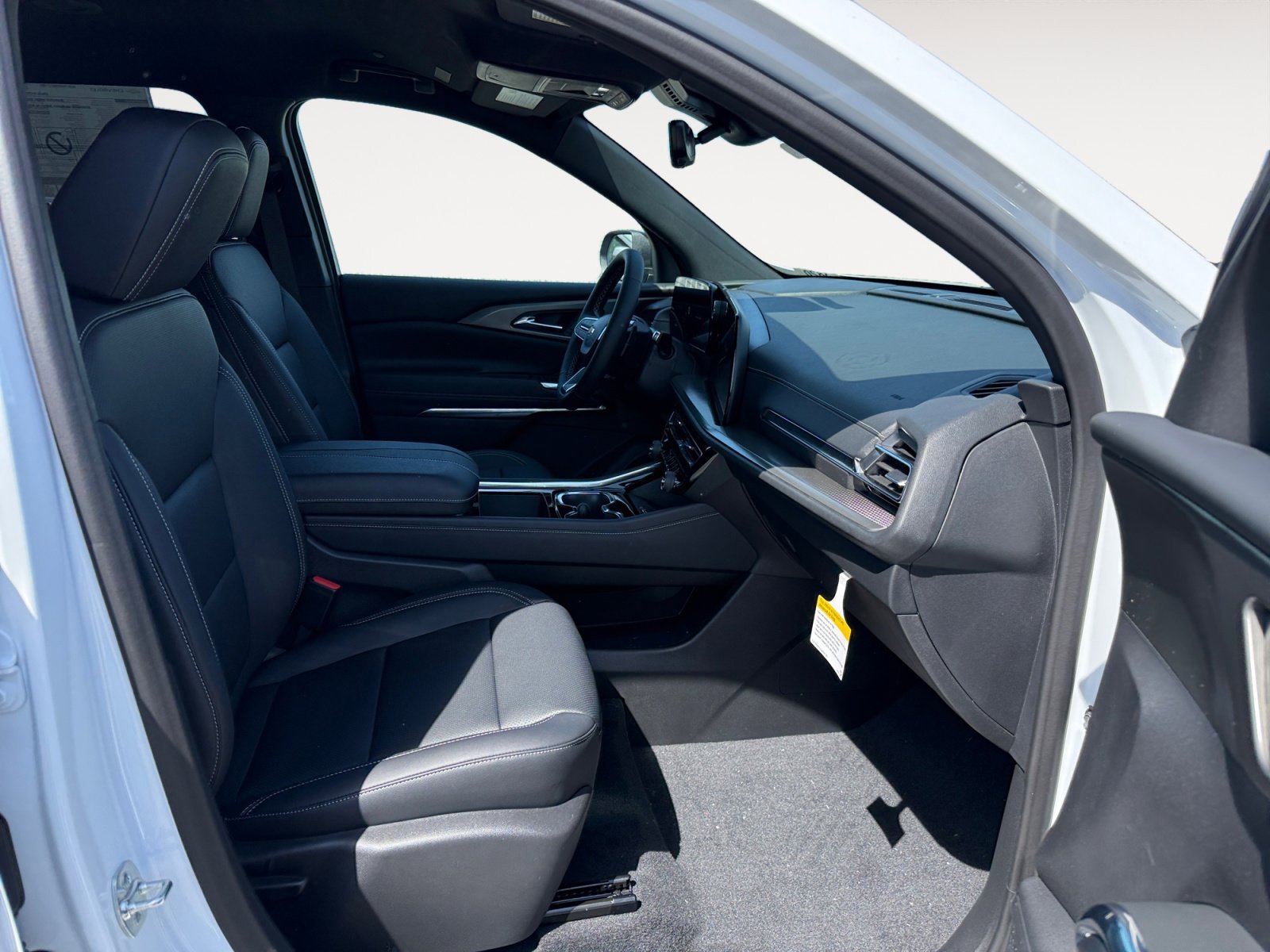 New 2026 Summit White Chevrolet FWD LT image 19