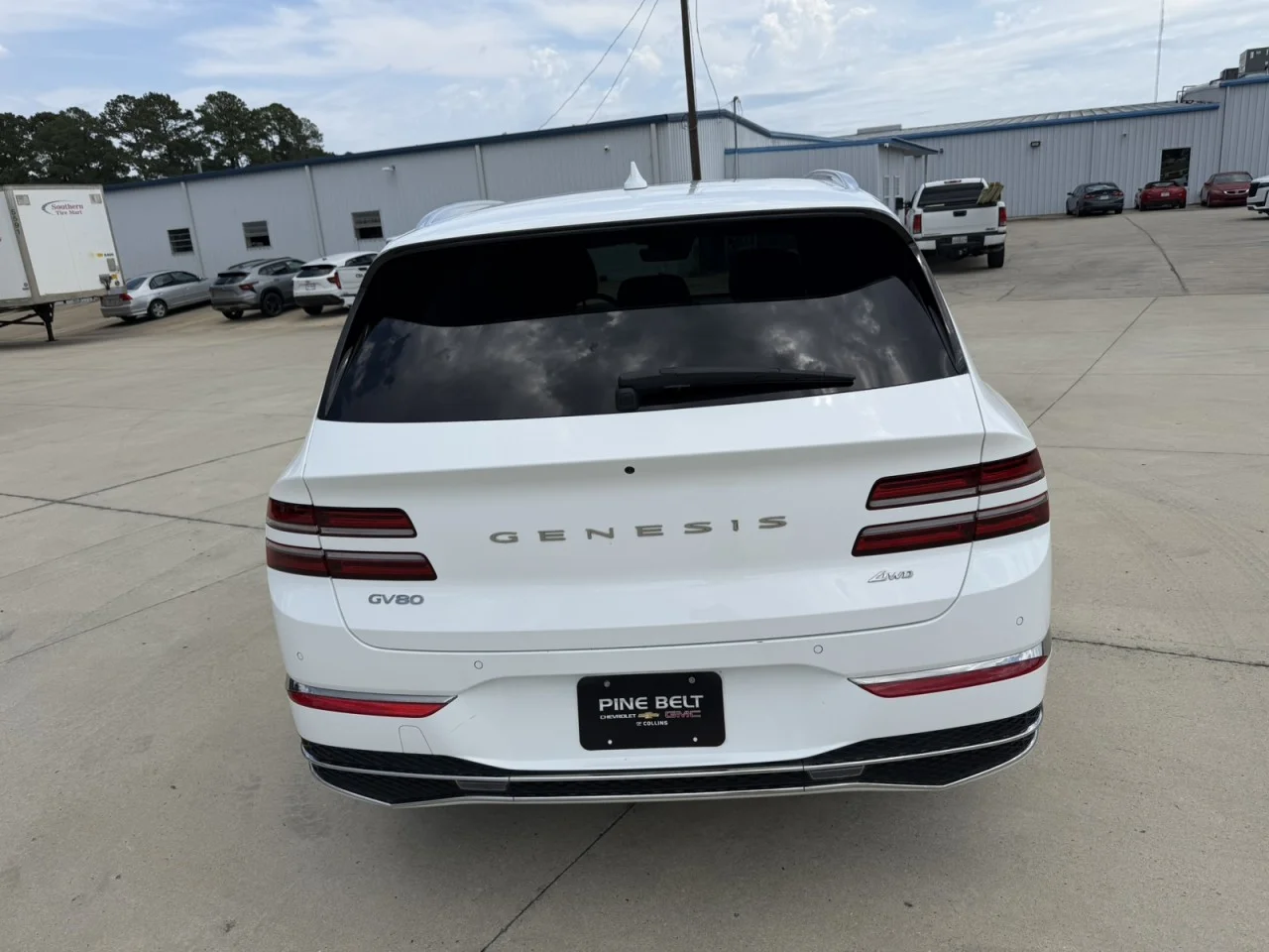 Used 2025 White Genesis 2.5T Advanced image 7