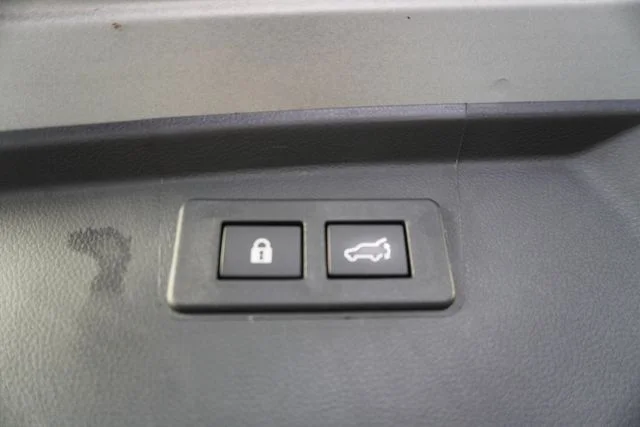 Certified Used 2025 Ice Silver Metallic Subaru Premium image 38