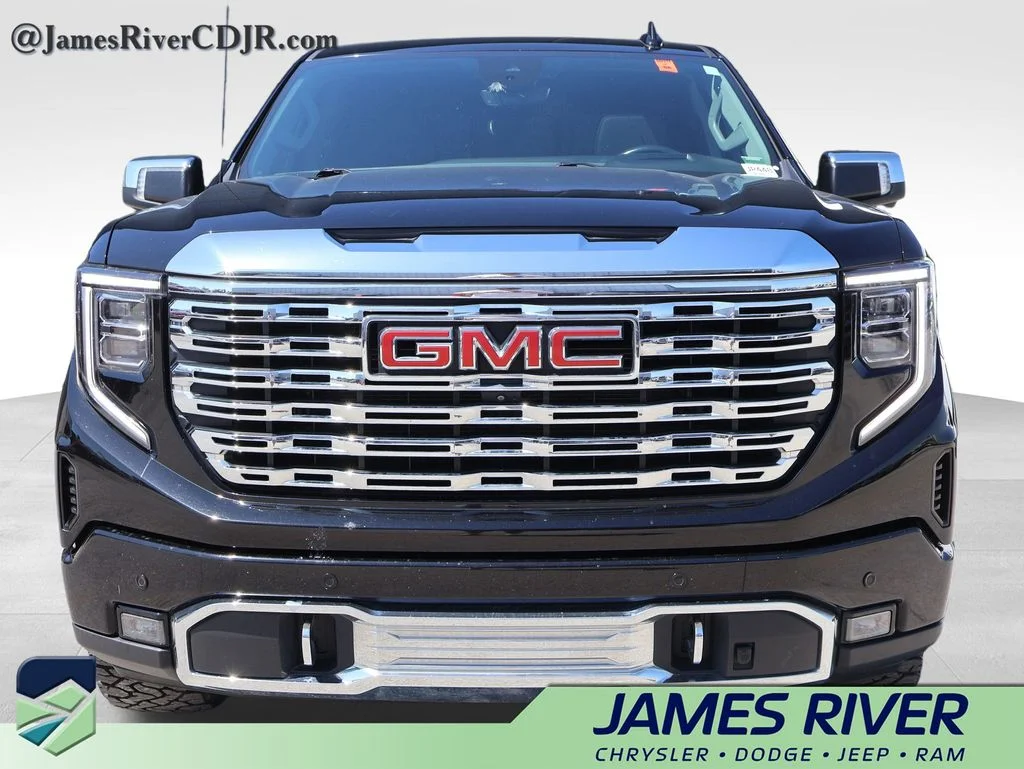 Used 2023 Black GMC Denali image 7