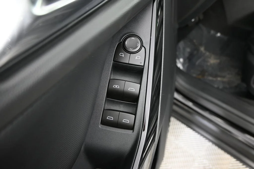 New 2026 Mosaic Black Metallic Chevrolet LT image 19
