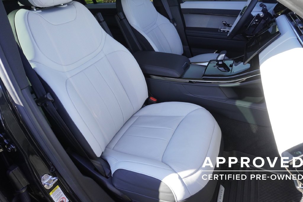 Certified Used 2025 Black Land Rover Dynamic SE image 24
