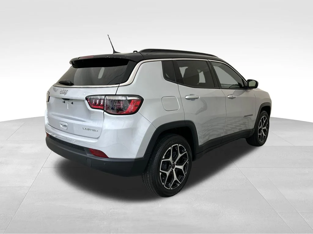 Used 2025 Silver Jeep Limited image 5