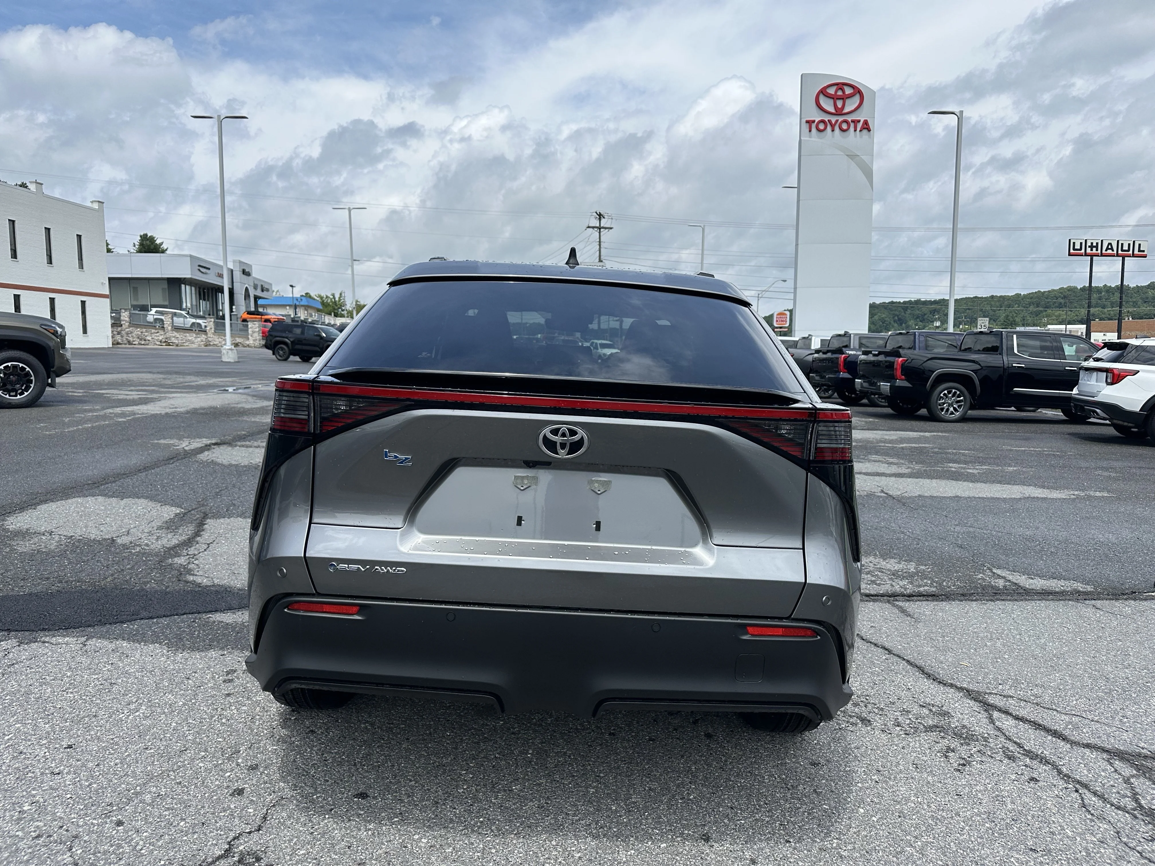 New 2026 Heavy Metal Toyota XLE image 4