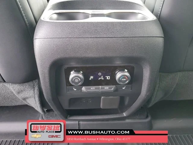 2026 GMC Acadia Elevation - Photo 10