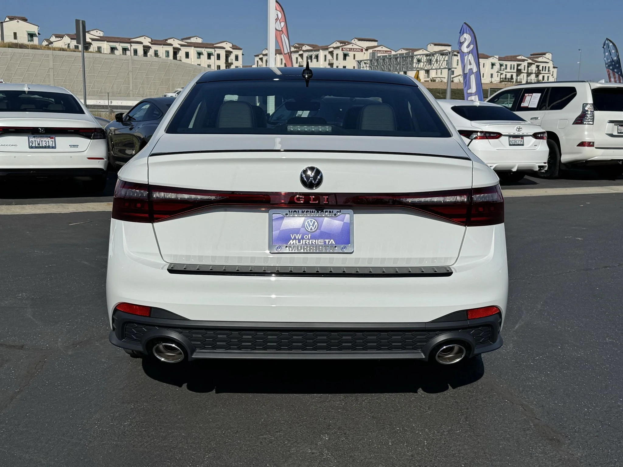 New 2026 Pure White w/Deep Black Roof Volkswagen Autobahn image 7