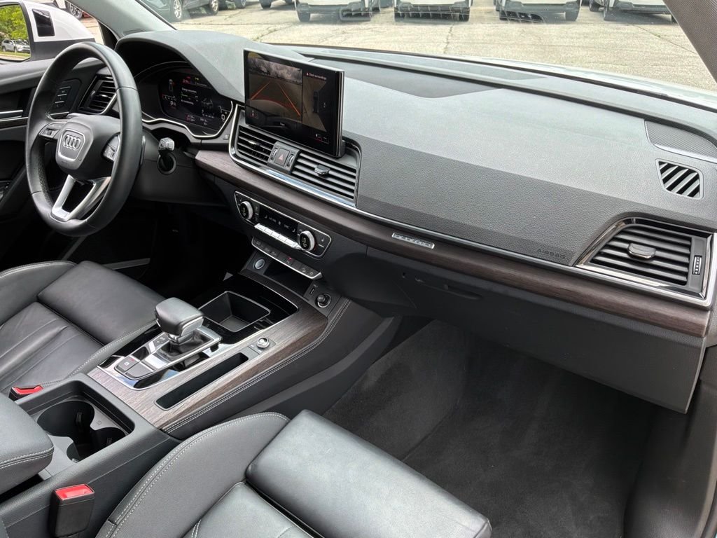 Used 2024  Audi 45 S line Premium image 31