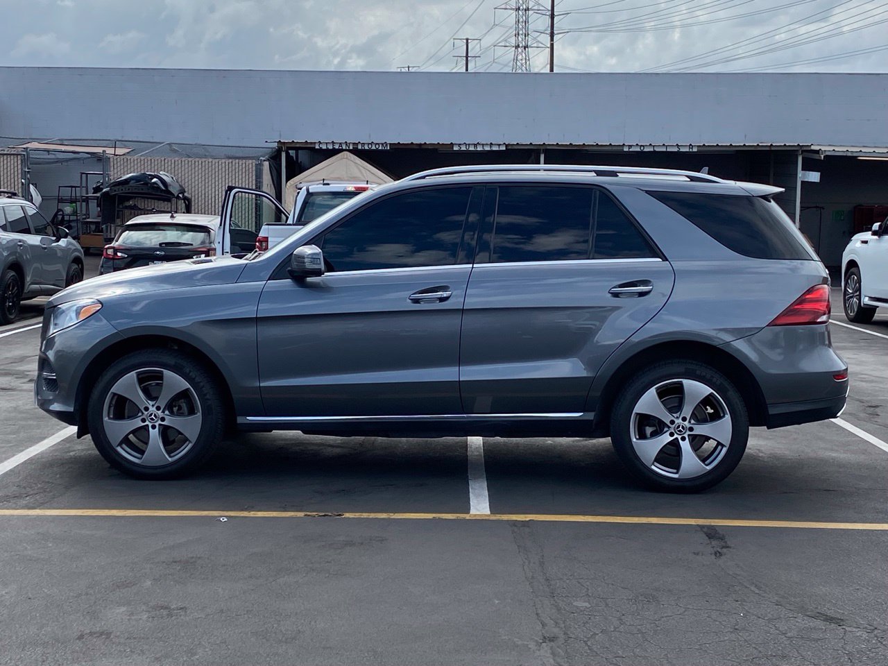 Used 2018 Selenite Gray Mercedes-Benz GLE 350 image 2