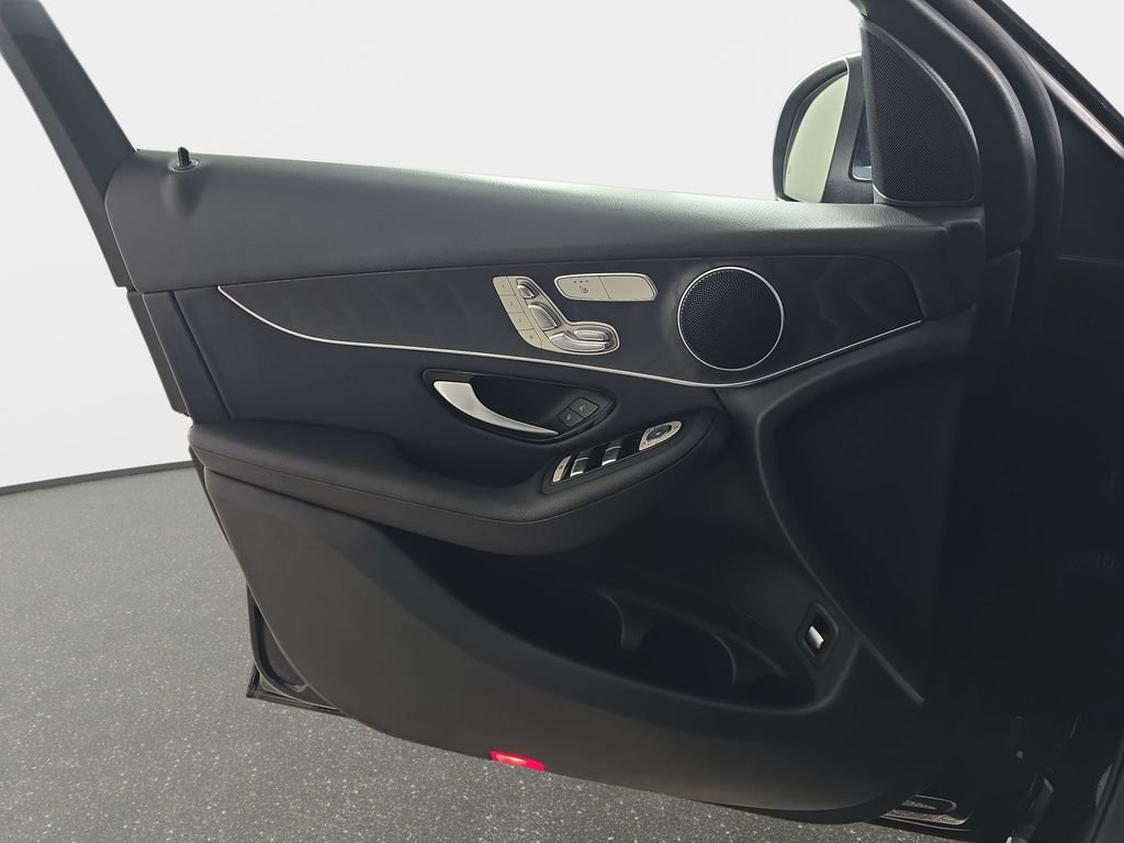 Used 2018 Black Mercedes-Benz GLC 300 image 30