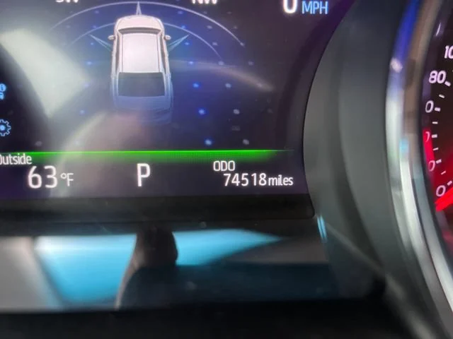 Used 2019 Wind Chill Pearl/Midnight Black Metallic Toyota XSE V6 image 21