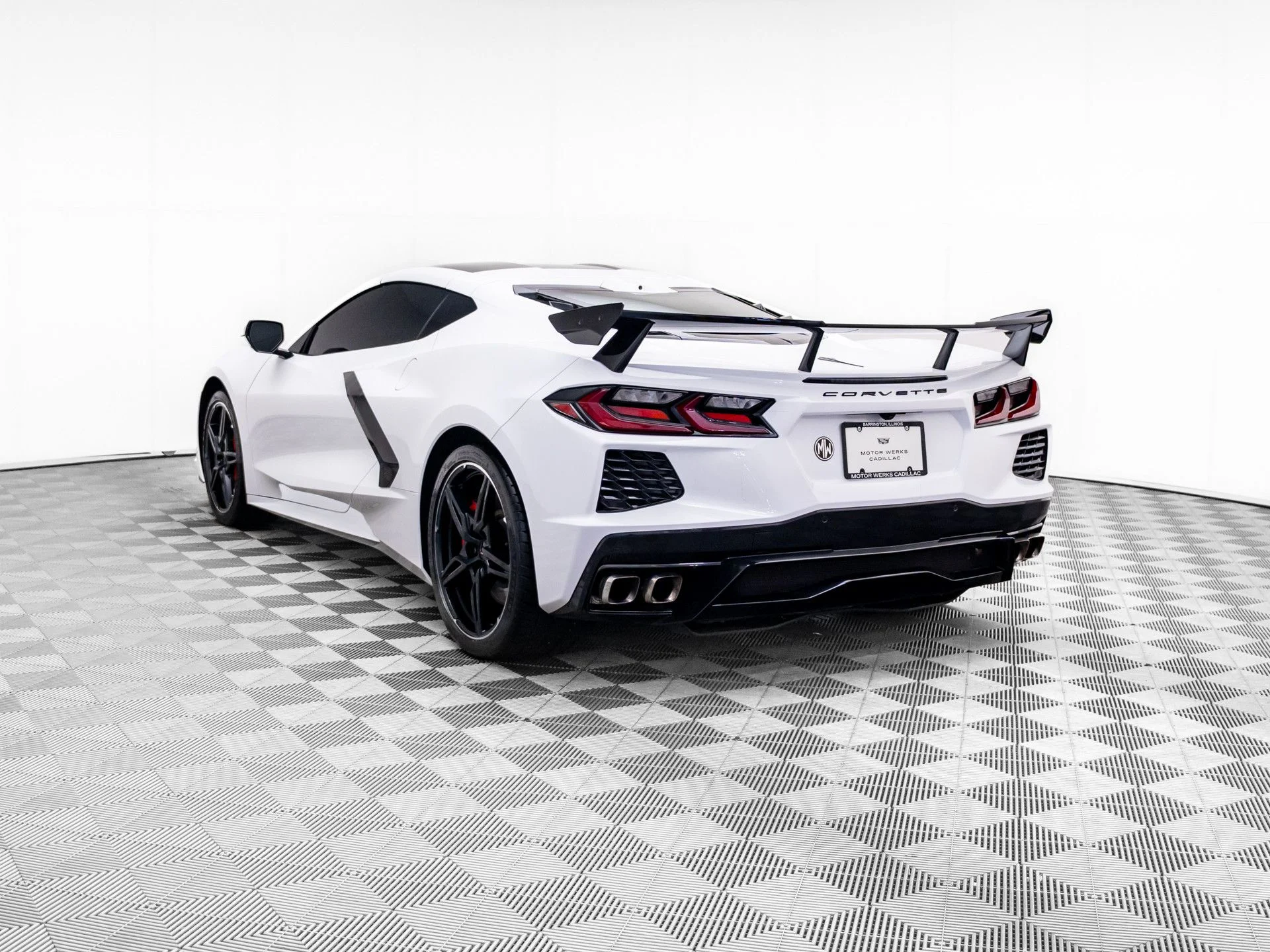 Used 2020 White Chevrolet Stingray image 3