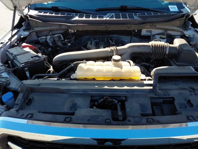 Certified Used 2025  Ford Lariat image 24
