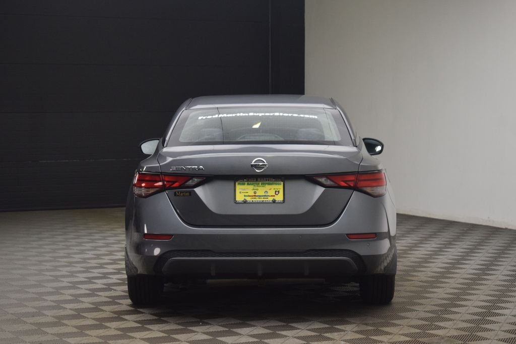 Used 2022 Gun Metallic Nissan S image 6