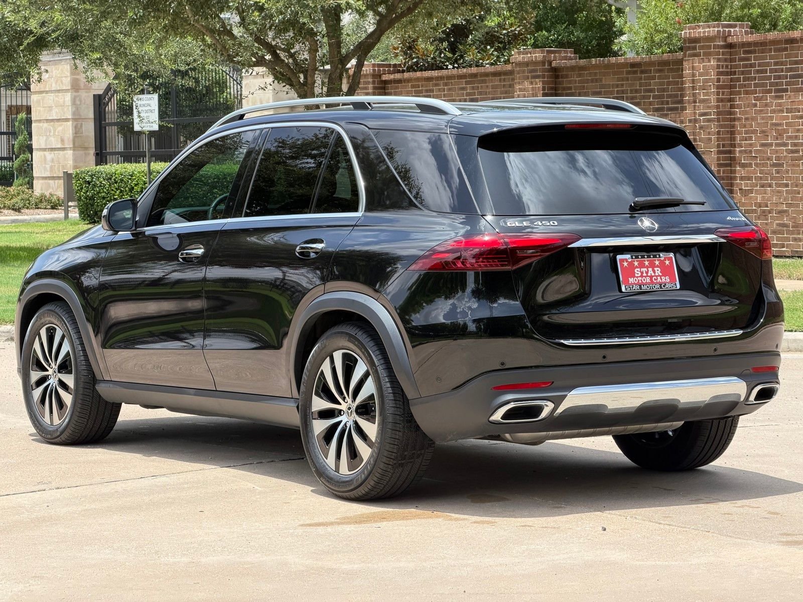 Certified Used 2025 Black Mercedes-Benz GLE 450 image 15