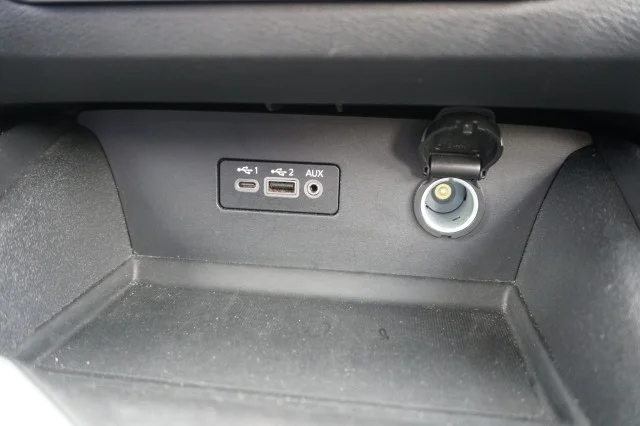 Used 2025 BLACK Nissan SV image 30
