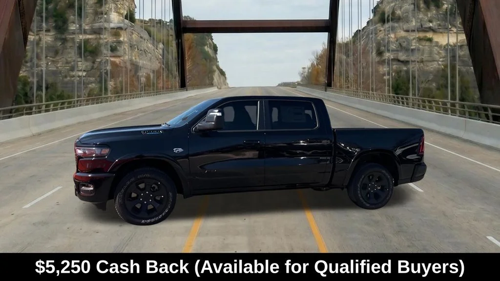 New 2026 Diamond Black Crystal Pearl-Coat Exterior Paint RAM Big Horn/Lone Star image 4