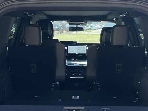 New 2026 Star White Metallic Tri-Coat Ford Tremor® image 11