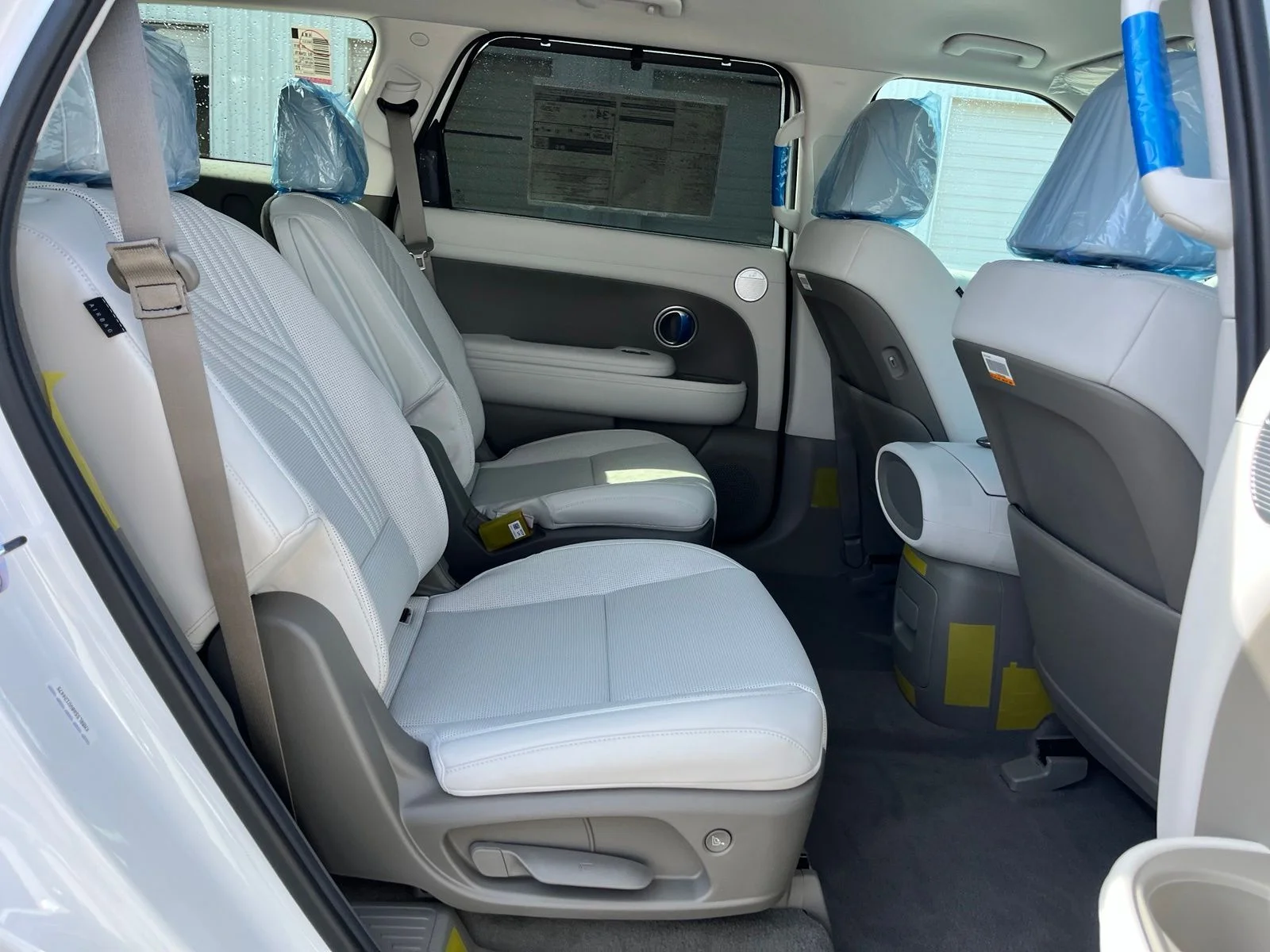 New 2027 White Hyundai Blue SEL image 21