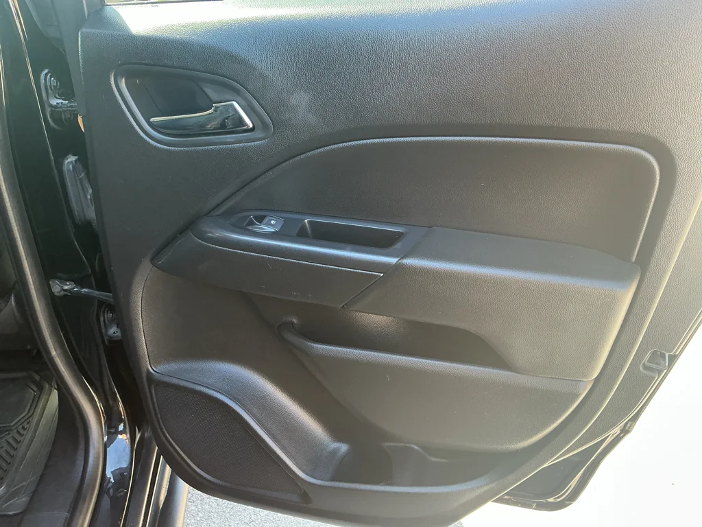 Used 2019 BLACK Chevrolet 4WD ZR2 image 14