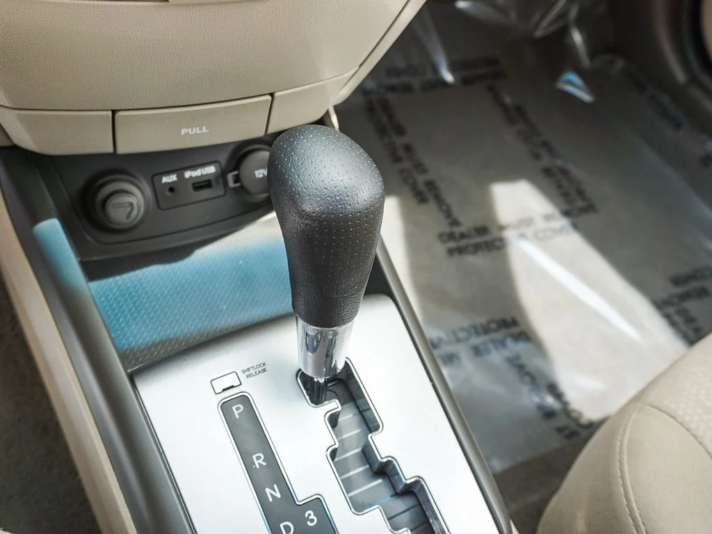 Used 2010 Beige Hyundai GLS image 23