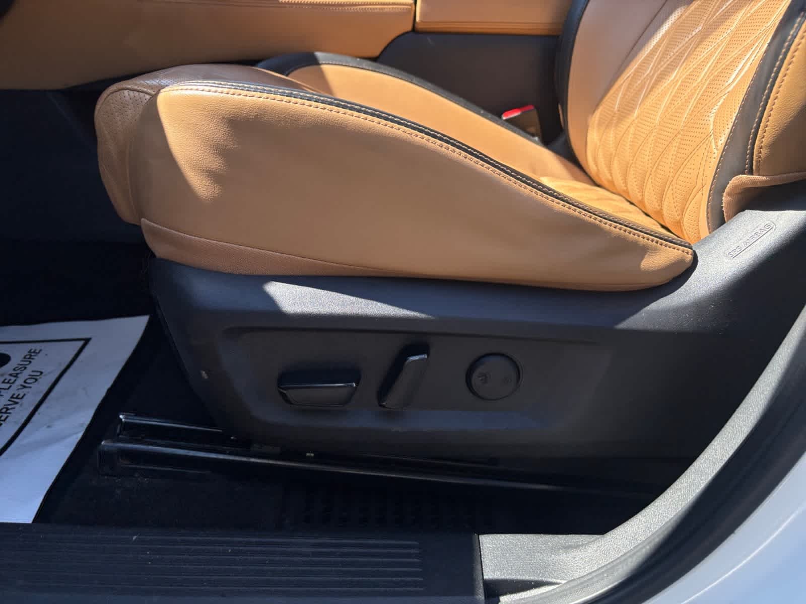 Used 2021 Pearl White Tricoat/Super Black Nissan Platinum image 37