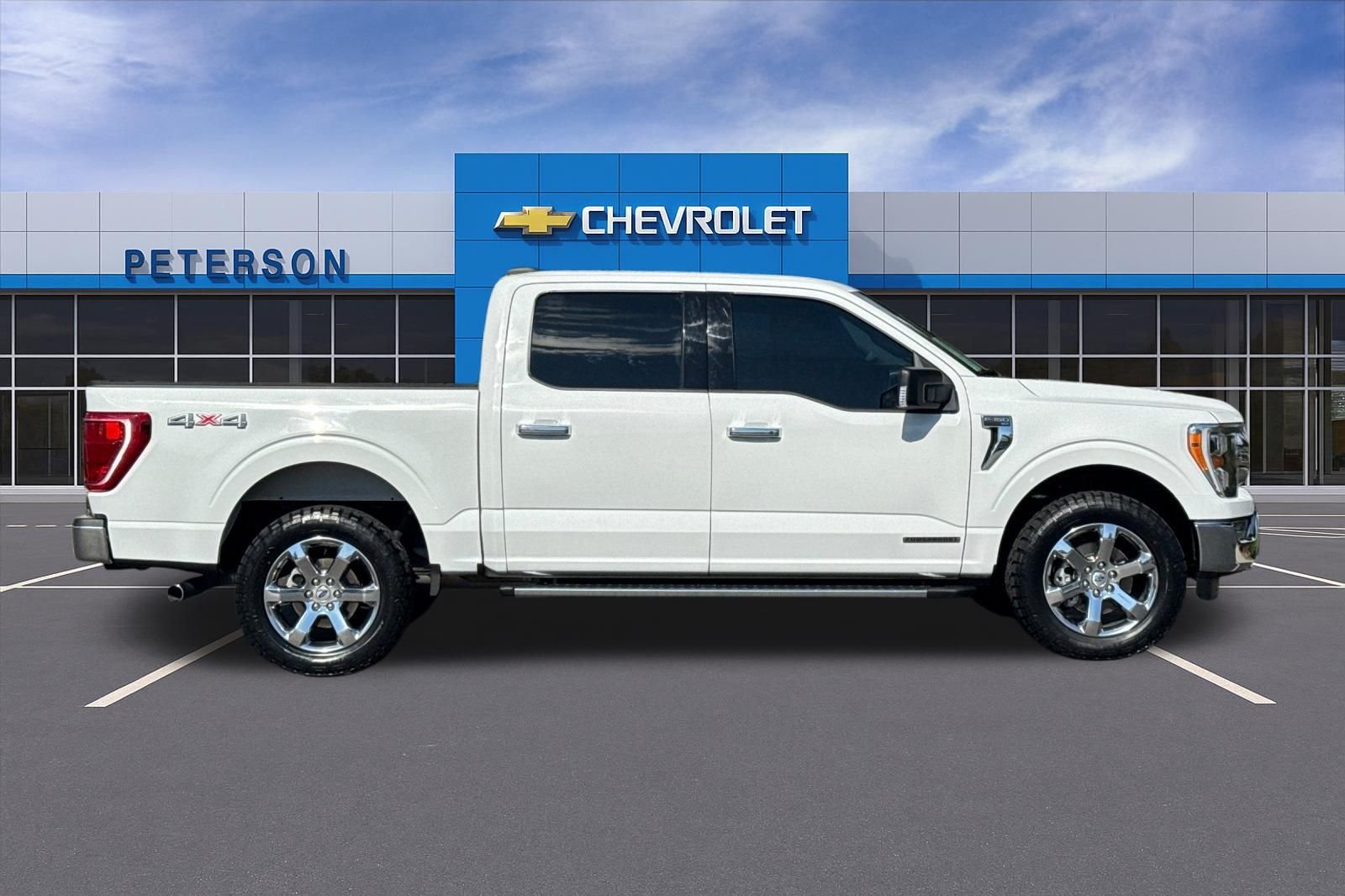 Used 2021 White Ford XLT image 3