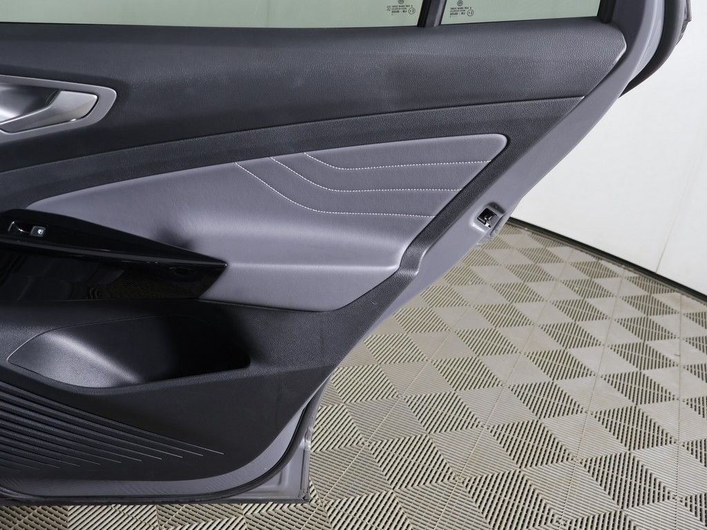 Used 2023 Gray Volkswagen Pro S image 25