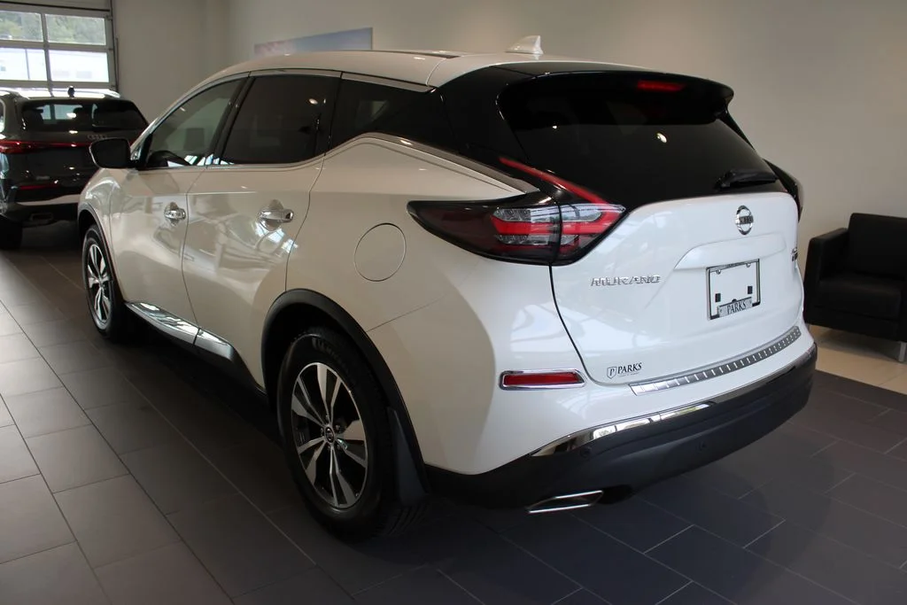 Used 2020 Pearl White Nissan S image 34
