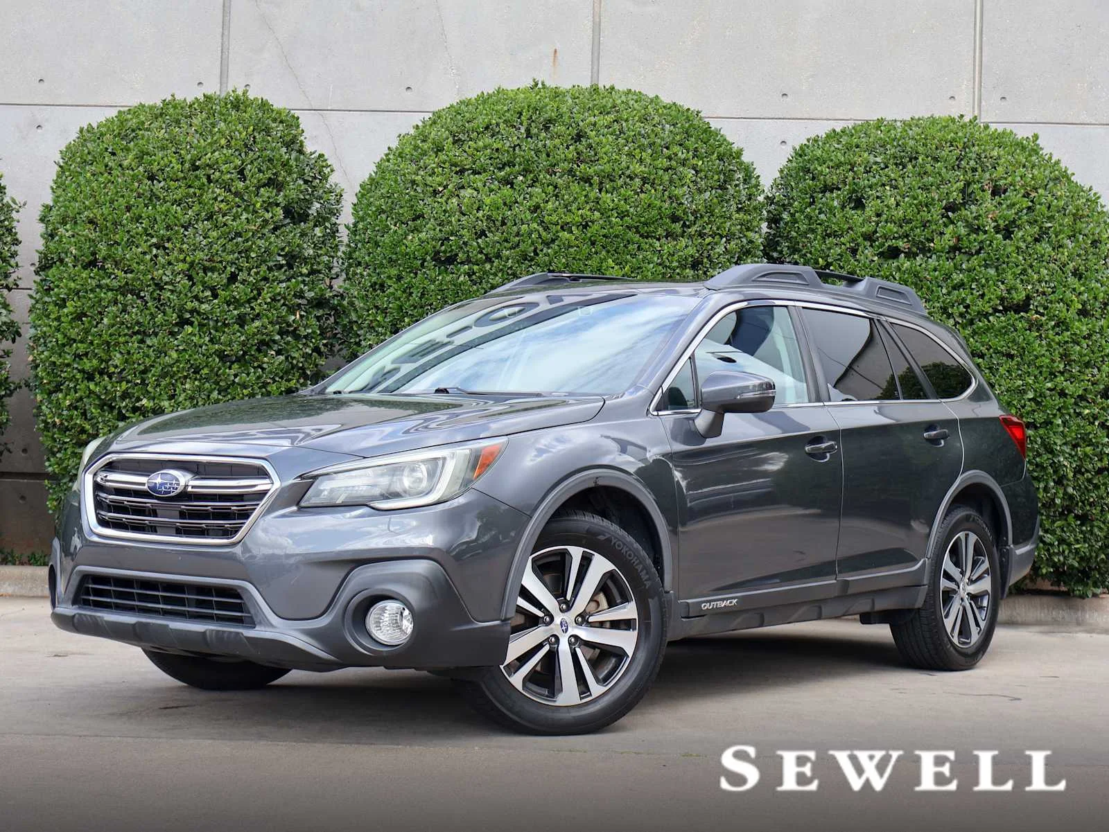 Used 2019 Magnetite Gray Metallic Subaru Limited image 1