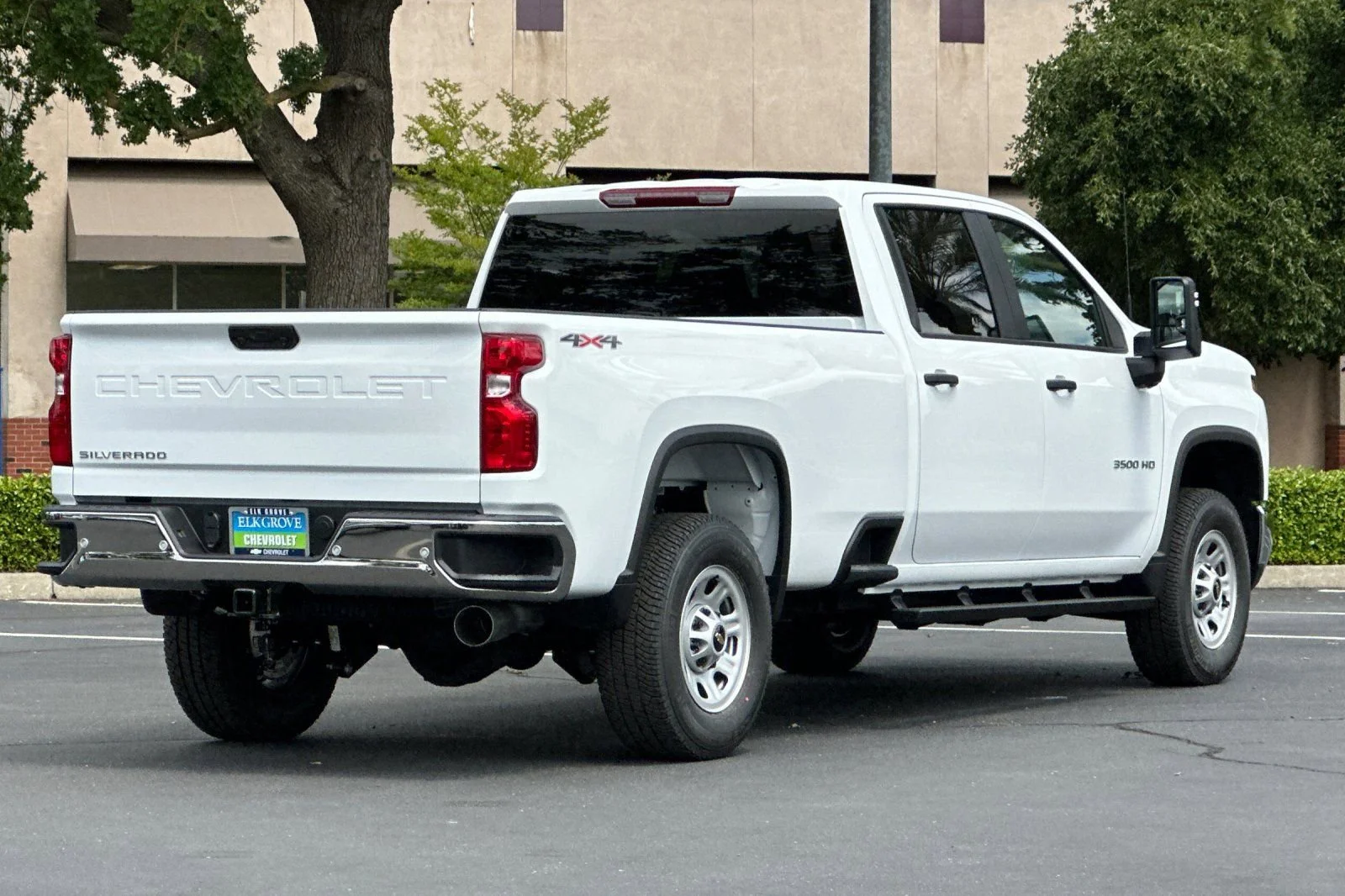 New 2026 Summit White Chevrolet WT image 3