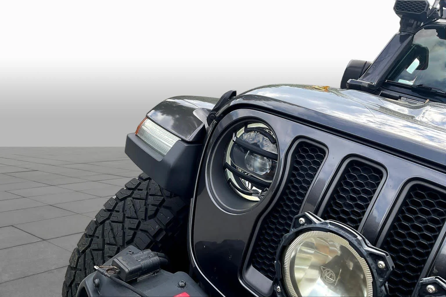 Used 2020 Granite Crystal Metallic Clearcoat Jeep Rubicon image 28